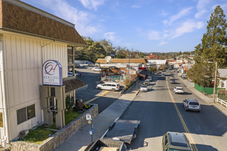 Exterior View - Hotel Enterance