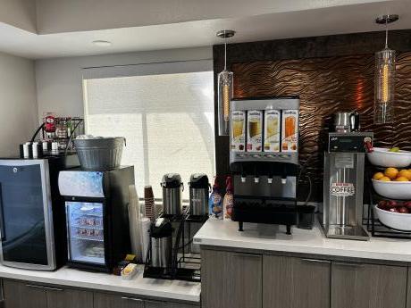 Interior View - Breakfast Bar