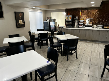 Interior View - Breakfast Bar